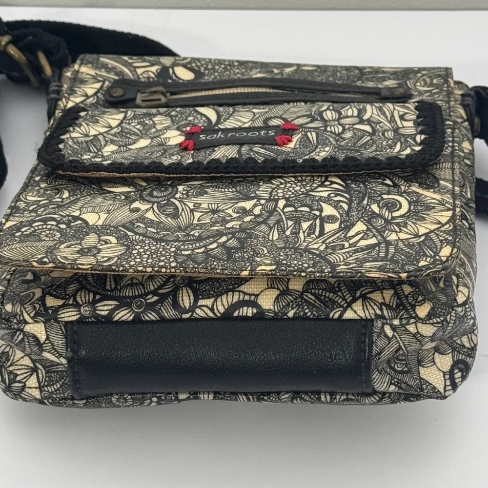Sakroots Crossbody Black Spirit Lace Canvas Coated Bag Purse - Picture 6 of 11